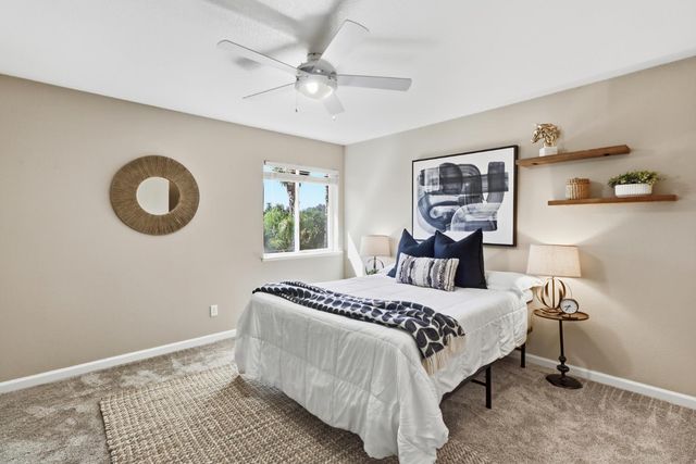 8888 Balmoral Dr, Newcastle, CA 95658