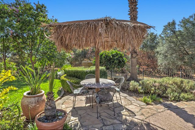 8888 Balmoral Dr, Newcastle, CA 95658
