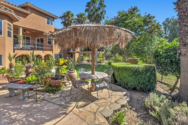 8888 Balmoral Dr, Newcastle, CA 95658