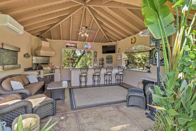 8888 Balmoral Dr, Newcastle, CA 95658
