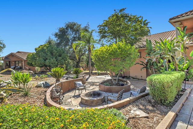 8888 Balmoral Dr, Newcastle, CA 95658
