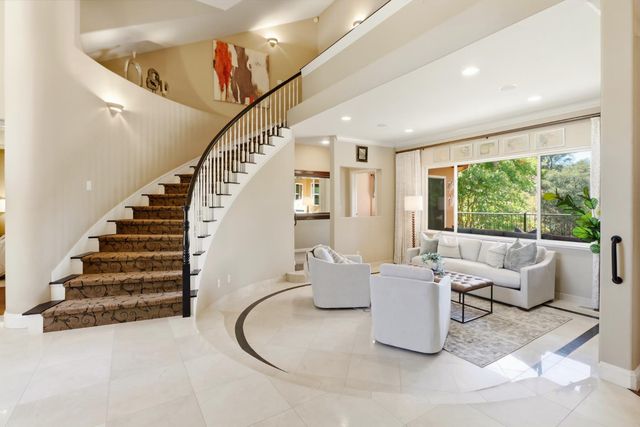 8888 Balmoral Dr, Newcastle, CA 95658