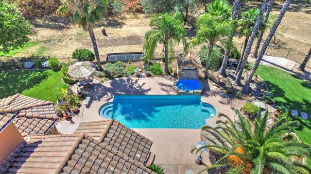 8888 Balmoral Dr, Newcastle, CA 95658