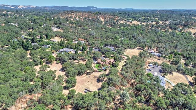 8888 Balmoral Dr, Newcastle, CA 95658