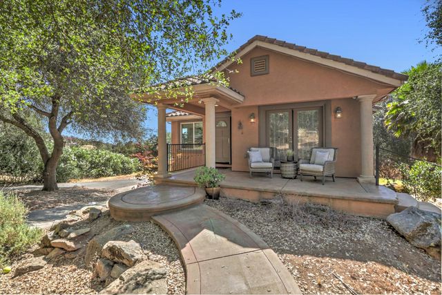 8888 Balmoral Dr, Newcastle, CA 95658