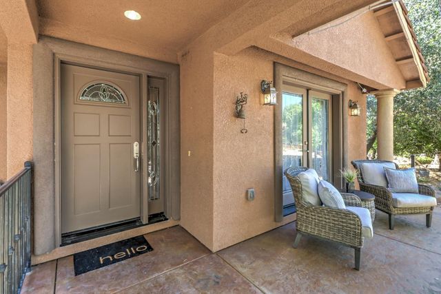 8888 Balmoral Dr, Newcastle, CA 95658