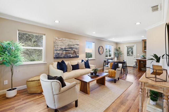 8888 Balmoral Dr, Newcastle, CA 95658