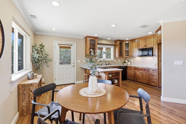 8888 Balmoral Dr, Newcastle, CA 95658