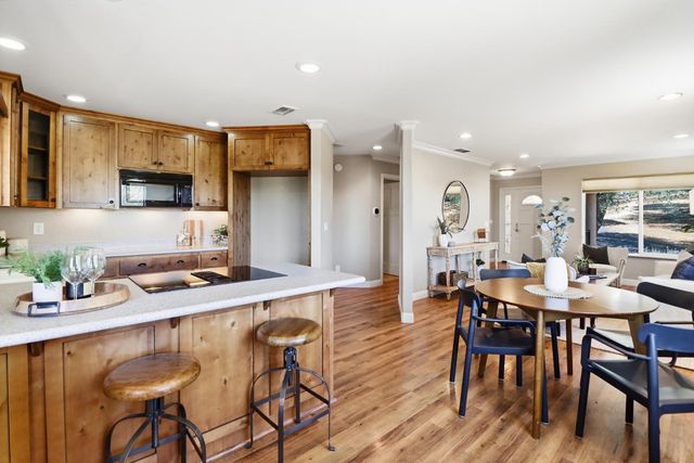 8888 Balmoral Dr, Newcastle, CA 95658
