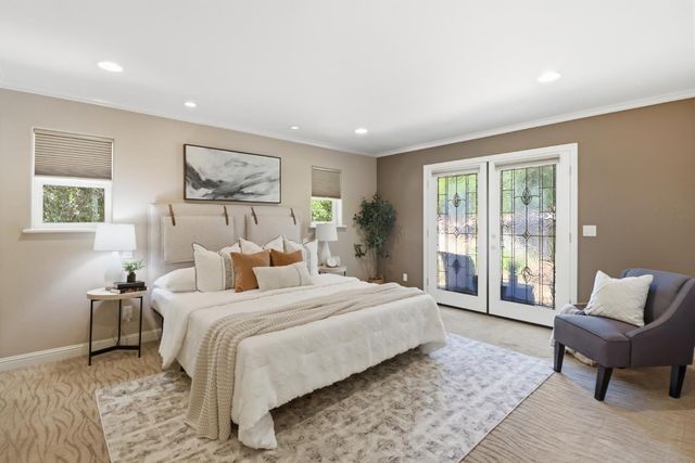 8888 Balmoral Dr, Newcastle, CA 95658