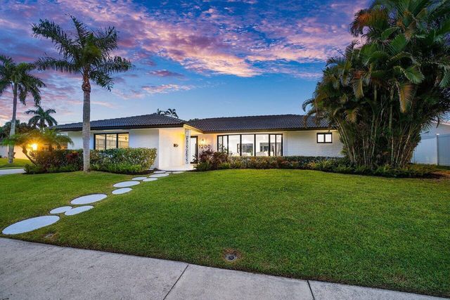 1200 SW 8th Street, Boca Raton, FL 33486