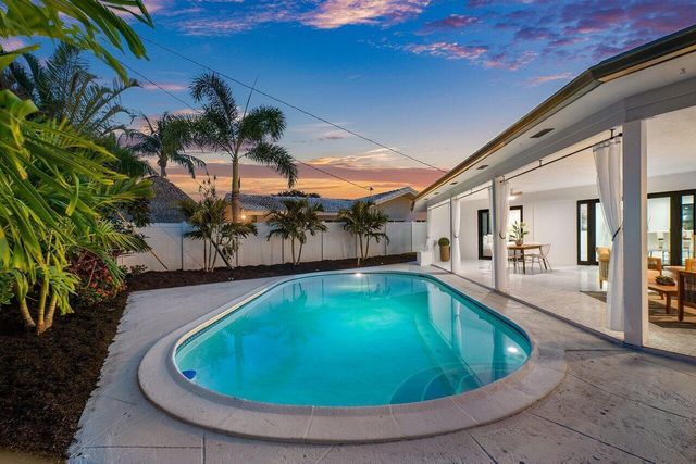 1200 SW 8th Street, Boca Raton, FL 33486