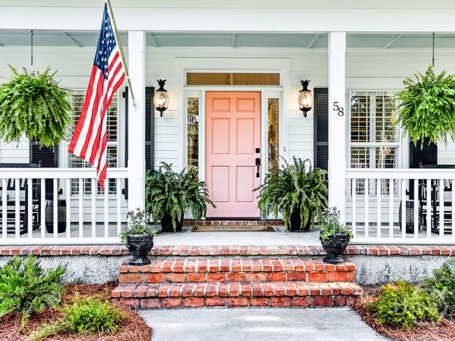 58 Romney Place, Savannah, GA 31406