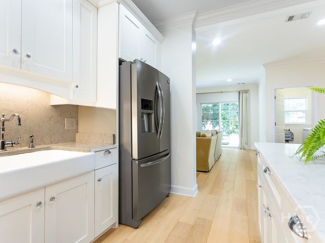 58 Romney Place, Savannah, GA 31406