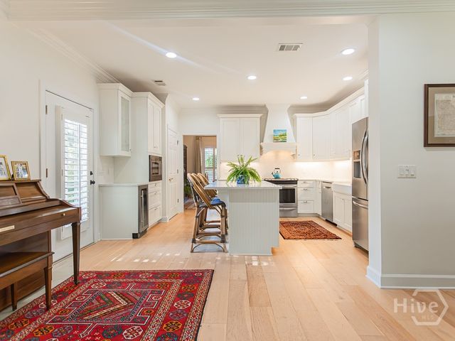 58 Romney Place, Savannah, GA 31406