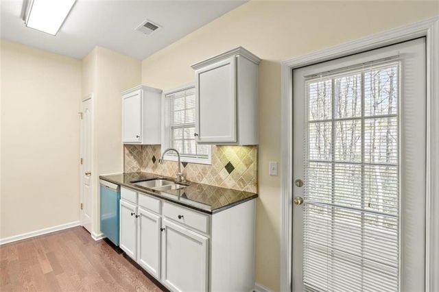 39 Village Glen, Dallas, GA 30157