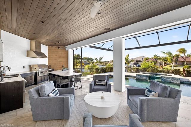 6707 Daniel CT, Fort Myers, FL 33908