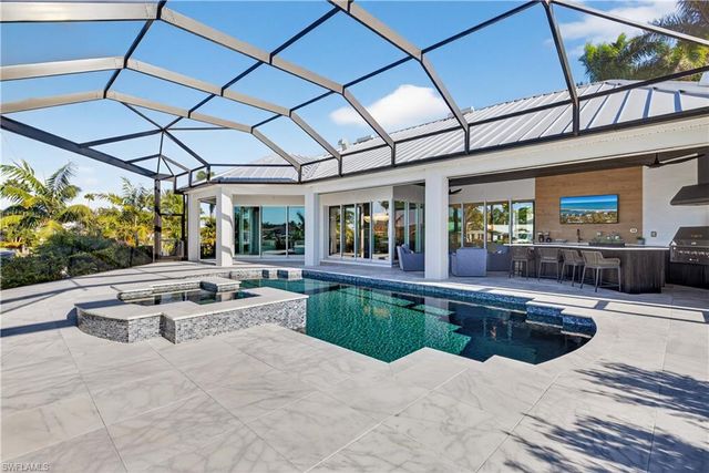 6707 Daniel CT, Fort Myers, FL 33908