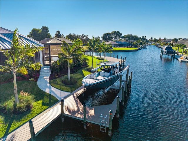 6707 Daniel CT, Fort Myers, FL 33908