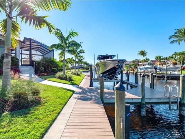 6707 Daniel CT, Fort Myers, FL 33908