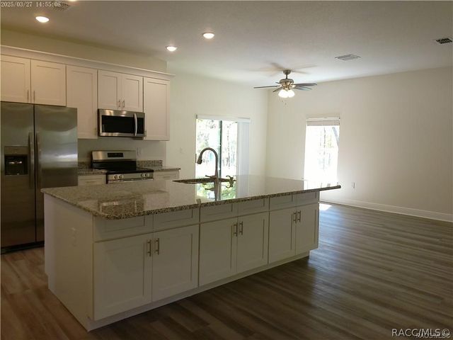 7202 N Everest Terrace, Citrus Springs, FL 34434