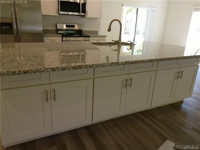 7202 N Everest Terrace, Citrus Springs, FL 34434