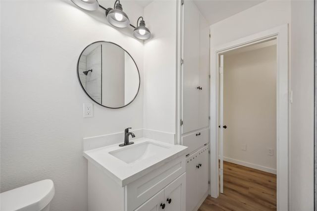 5942 Ridgeway Drive, Houston, TX 77033