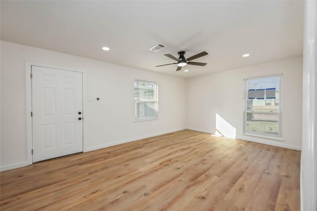 5942 Ridgeway Drive, Houston, TX 77033