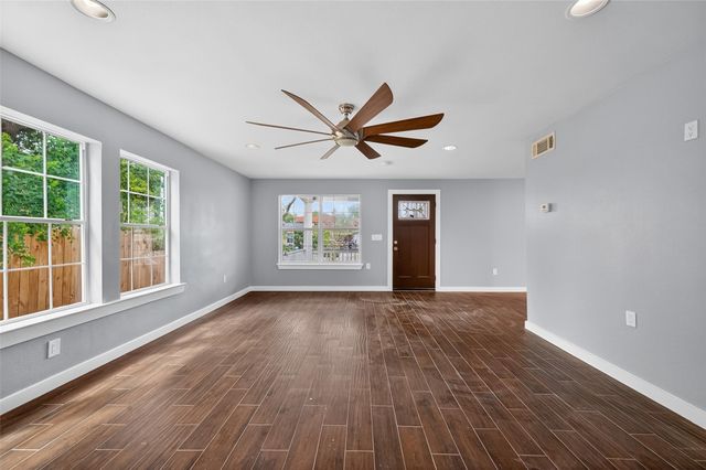 1933 Santa Rosa Street, Houston, TX 77023