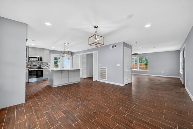 1933 Santa Rosa Street, Houston, TX 77023