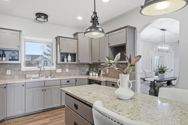 8886 Stonepoint Court, Jenison, MI 49428