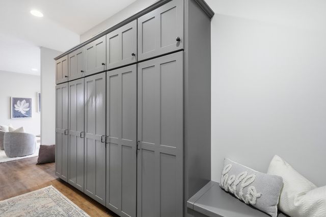 8886 Stonepoint Court, Jenison, MI 49428