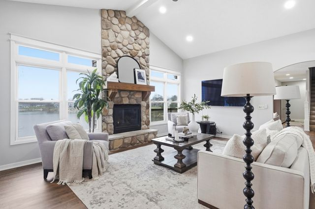 8886 Stonepoint Court, Jenison, MI 49428