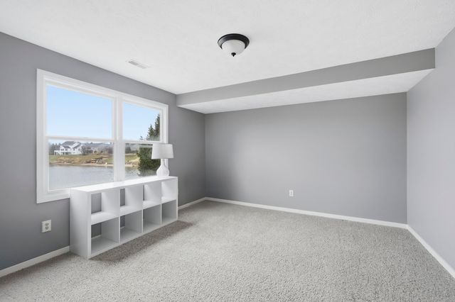 8886 Stonepoint Court, Jenison, MI 49428