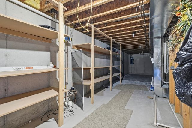 8886 Stonepoint Court, Jenison, MI 49428