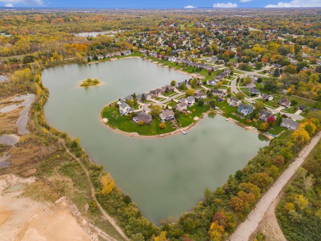 8886 Stonepoint Court, Jenison, MI 49428