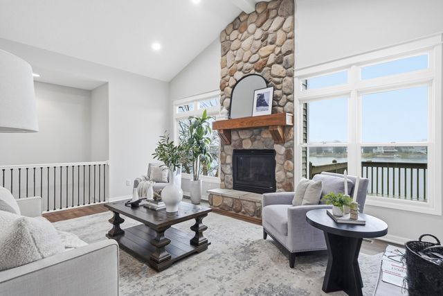 8886 Stonepoint Court, Jenison, MI 49428