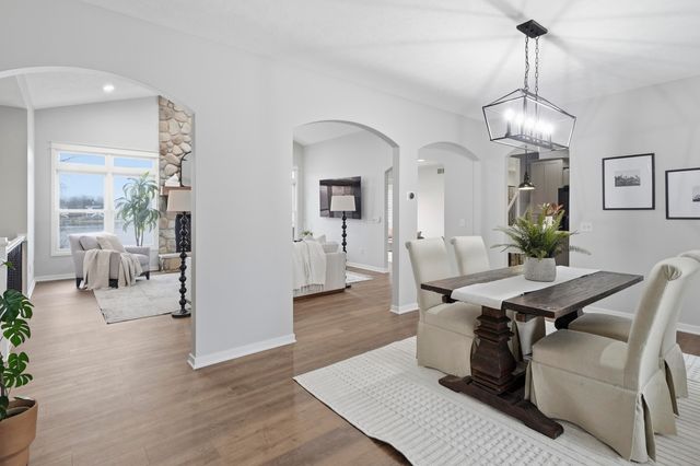 8886 Stonepoint Court, Jenison, MI 49428