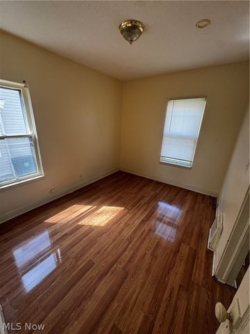 860 Biruta Street, Akron, OH 44307