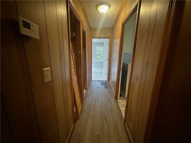 100 S Laurel Street, Walhalla, SC 29691