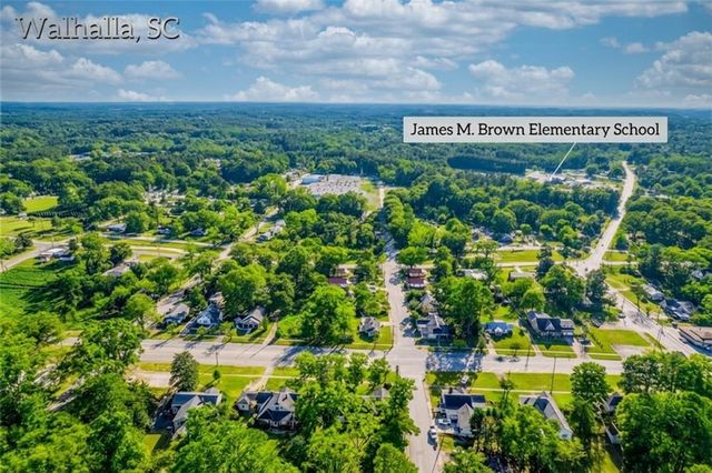 100 S Laurel Street, Walhalla, SC 29691