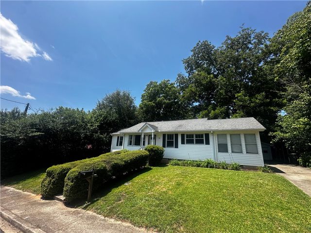 100 S Laurel Street, Walhalla, SC 29691