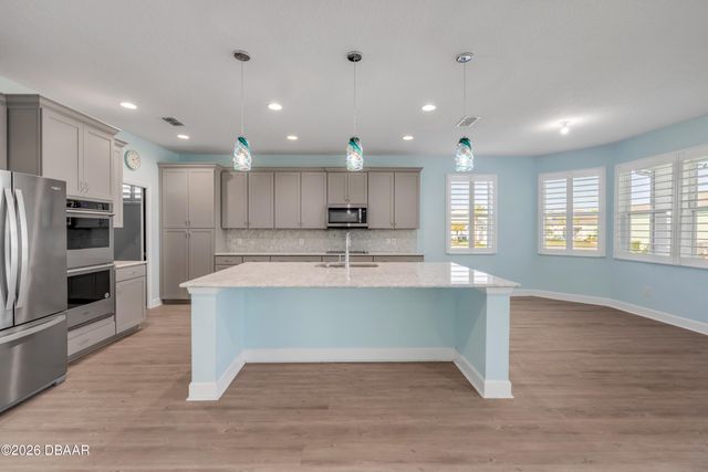 328 Cheeseburger Drive, Daytona Beach, FL 32124