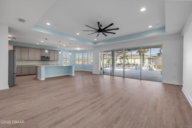 328 Cheeseburger Drive, Daytona Beach, FL 32124