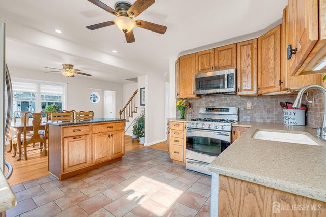 104 Boehmhurst Avenue, Sayreville, NJ 08872