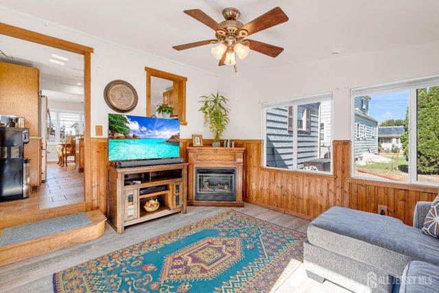 104 Boehmhurst Avenue, Sayreville, NJ 08872