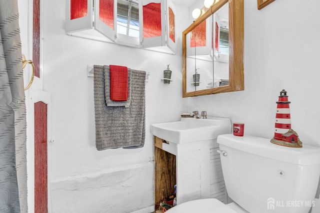 104 Boehmhurst Avenue, Sayreville, NJ 08872