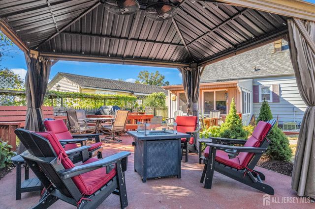 104 Boehmhurst Avenue, Sayreville, NJ 08872