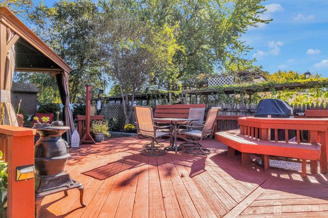 104 Boehmhurst Avenue, Sayreville, NJ 08872