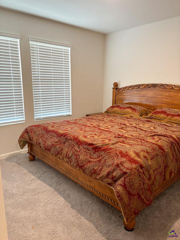 310 London Court, Byron, GA 31008